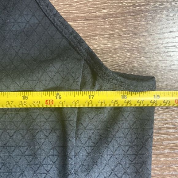 Bundle of 3 Lucy Active Tops Gray & Black 2 Med 1 S - Picture 6 of 12